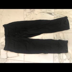 Lulu cropped pants